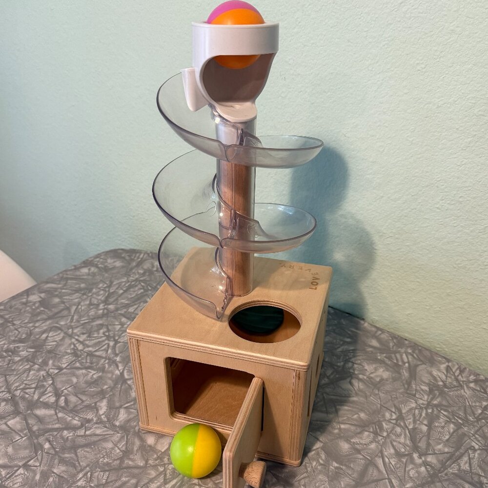LOVEVERY Slide & Seek Ball Drop